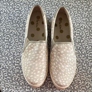 Boden Cream Polka Dot Slip-On Loafers